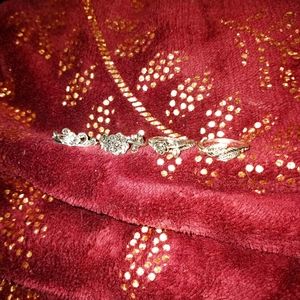 Set of 4 womans rings